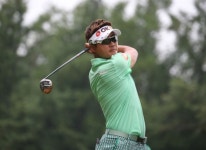 7타 줄인 이태희, 하나은행 인비테이셔널 2R 단독 선두 도약