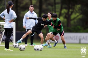 캐나다와 원정 경기 앞둔 여자 축구대표팀, 10명으로 첫 훈련 소화