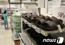 장맛비에 젖지 않을 신발 찾아요