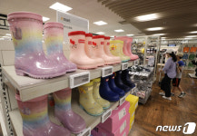 [내일날씨] 제주·남해안에 장맛비…대전·광주 34도 폭염