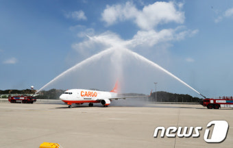 제주항공 화물기 인천공항 취항을 축하하며