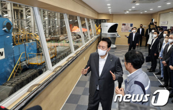 윤 대통령, 창원 두산에너빌리티 원자력 공장 방문