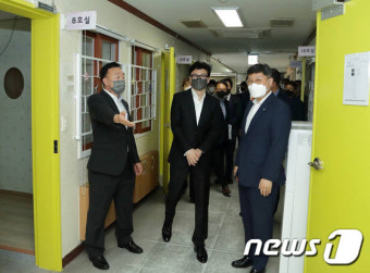안양소년원 시설 둘러보는 한동훈 법무부 장관
