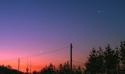 새벽 하늘에 수·금·화·목·토 일렬로…주말 우주쇼 절정