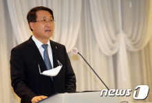 축사하는 김일환 제주대총장