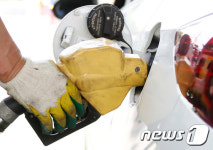 정부, 오늘부터 유류세 추가 인하 조치