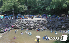 더위 피해 계곡으로