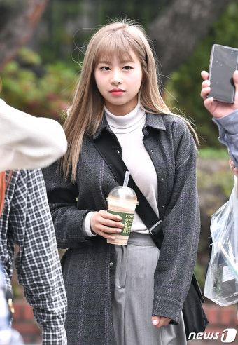 에이프릴 출신 김채원 