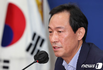우상호, 與 공공기관장 사퇴 압박에 