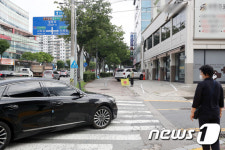 사람이 먼저랍니다