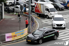 [뉴스1 PICK]우회전시 일단 멈춰주세요…도로교통법 개정안 시행 첫날