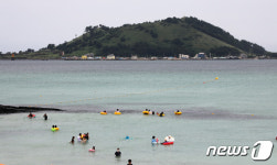 제주 비양도 앞에서 둥둥