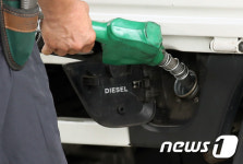 국제 석유제품 가격 하락에 휘발유·경유 값 내림세