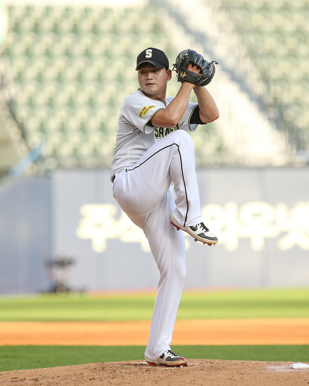 2025 KBO 퓨처스 올스타전, 손용준 선수가 MVP 수상 - 북부팀, 남부팀 꺾고 우승!