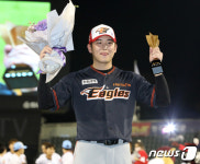 '미스터 올스타' 정은원, 아직도 얼떨떨해요