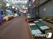 한산한 거제 옥포시장