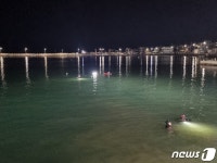 부산 기장 바다에 SUV 빠져…운전자 병원이송