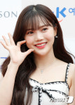 오마이걸 효정, 인형이야 사람이야?