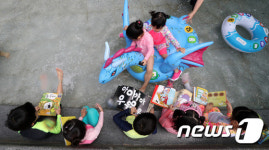 송파구, 성내천 워터파크 작은도서관 운영