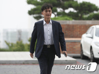 류삼영 총경 '당당하게'