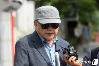 '쥴리 의혹 제기' 안해욱 피고발인 조사…