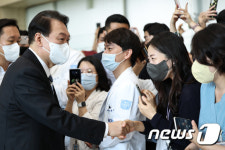 헬스케어 혁신파크 찾은 윤 대통령