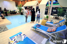 리조트처럼 시원하게 꾸며볼까