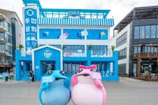하이트진로, MZ 세대 공략…한정판 굿즈·협업 제품 마케팅