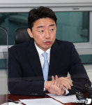 기자간담회 참석한 강훈식