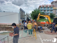 양양 낙산해수욕장 인근 싱크홀 발생… 편의점 일부 붕괴