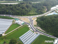 통행불편 해소 영동군 안화마을 진입로 새 단장