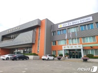사무공간 없는 더부살이 증평군의회…궁여지책으로 컨테이너 설치