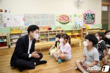 김대중 전남교육감, 방학중 초등돌봄교실 방문 현장 소통
