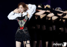 태연, 美친 존재감