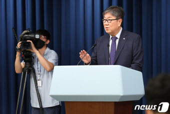대통령실 정책기획수석에 이관섭…홍보수석 '윤심' 김은혜