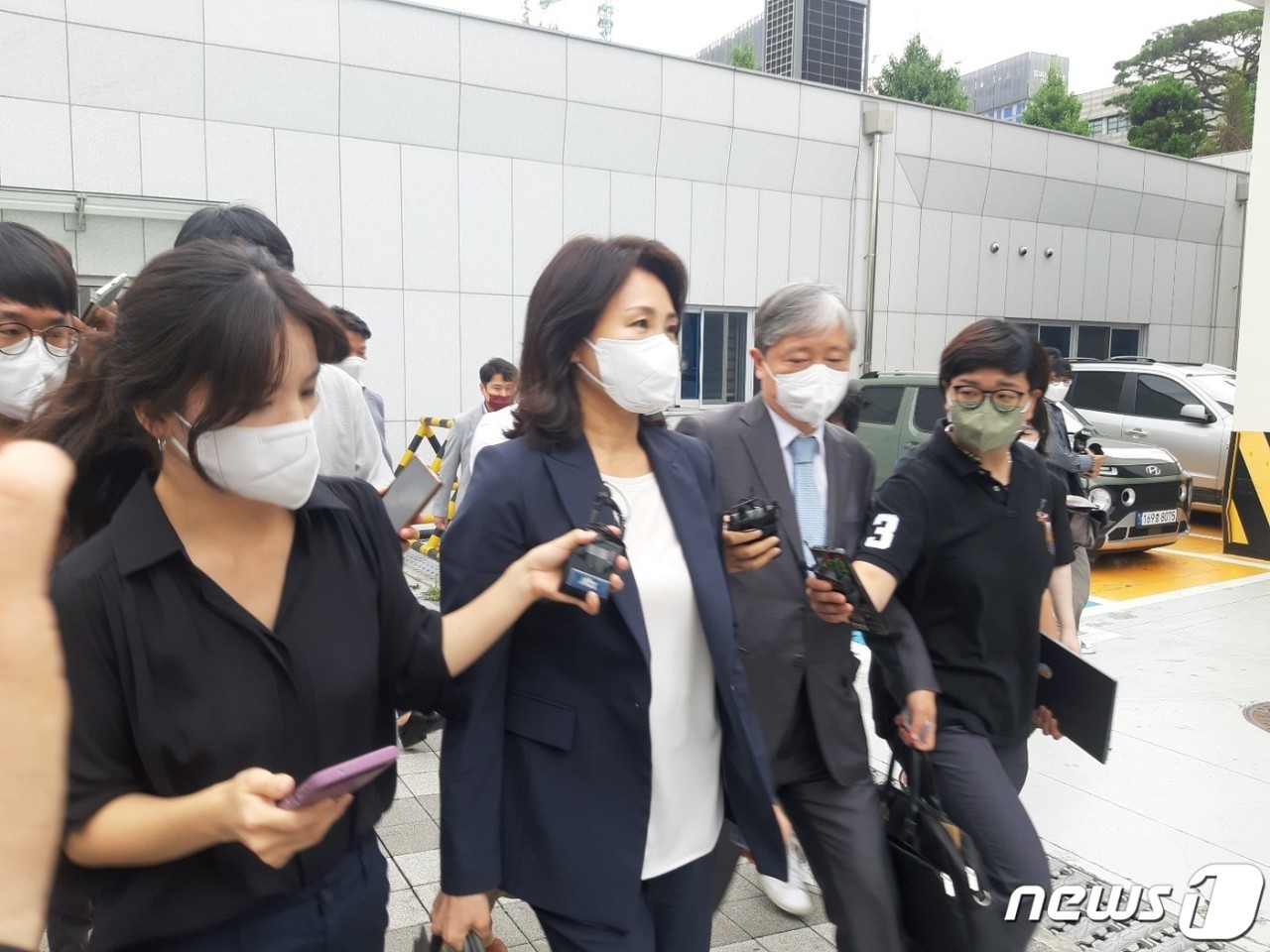 이재명 법카 유용 의혹 사건 1심 재판 세 번째 연기, 국정 운영에 중대한 영향 가능性 확인