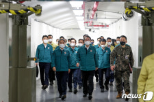 B-1 벙커 입장하는 윤 대통령