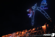 무주반딧불축제, 화려한 드론쇼와 낙화놀이