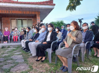 [뉴스1 PICK]시위대 사라진 평산마을 작은 음악회 …文 “치유와 위로의 시간”