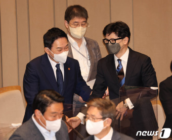 인사하는 한동훈·원희룡