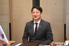 英 무역특사 만나는 안덕근 통상교섭본부장