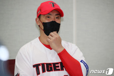 KIA 원클럽맨 나지완, 현역 은퇴 결정…팬들 사랑 깊이 새기며 살겠다