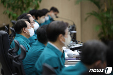 태풍 힌남노 대책 보고받는 윤 대통령