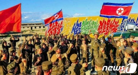 북한 연포온실농장 건설 현장…노동당 창건 기념일까지 결속