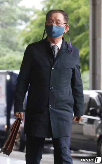'사퇴 압박' 황무성 성남도개공 사장, 검찰 소환 조사