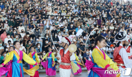 흥겨운 우리 가락에 얼쑤!