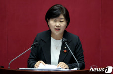 대정부질문 하는 서영교 의원