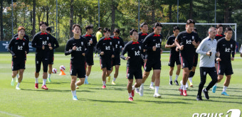 카메룬과 평가전 앞두고 훈련하는 축구국가대표팀