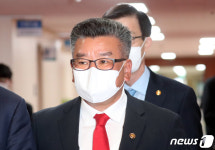 국무회의 참석하는 유병호 감사원 사무총장