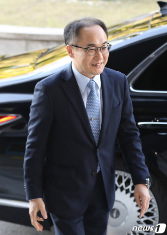 환하게 웃는 이원석 검찰총장